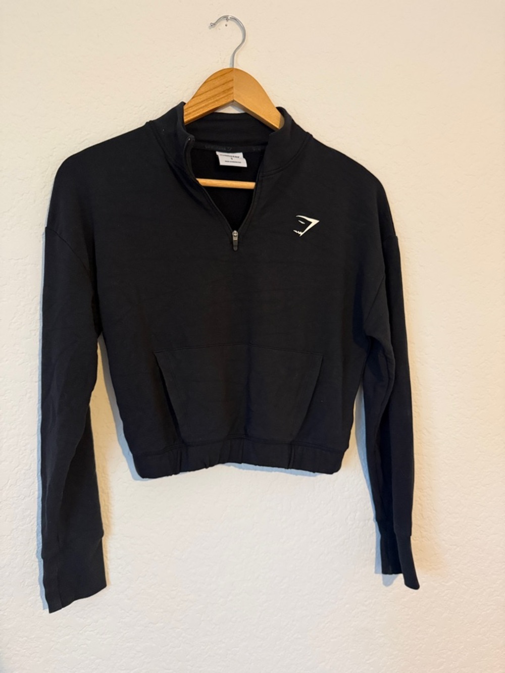 Gymshark Black Cropped Half-Zip Pullover